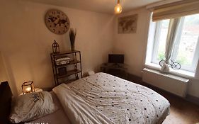 Chambre privée dans maison tout confort